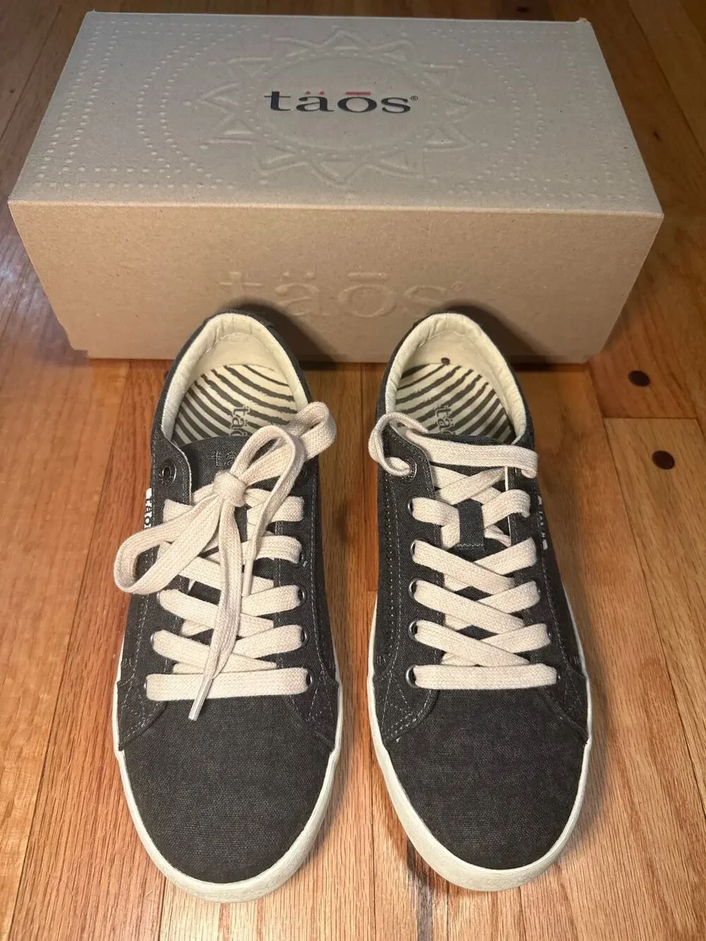 Taos Star Charcoal Wash Canvas Sneakers Womens Sz 7.5 M Comfort Shoes Box